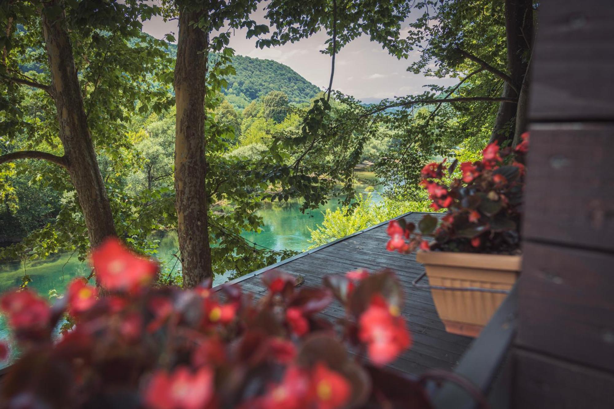 Hotel Tazz - River Front Oasis Collection Bihać Εξωτερικό φωτογραφία